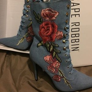 Size 9 denim boots stiletto